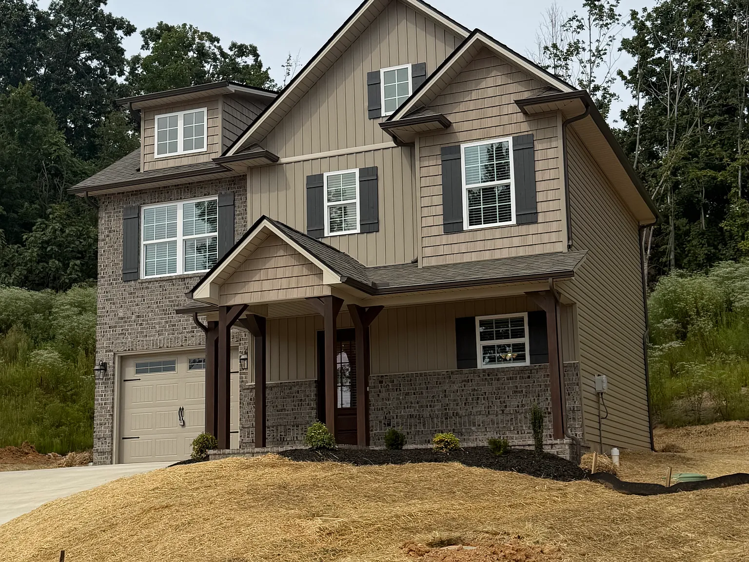 3 bed, 2.5 bath, 1500 sqft, $2,150 — Photo 2