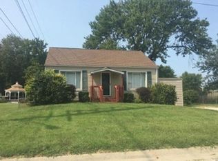 8 Bluff Ct, Fairview Heights, IL 62208