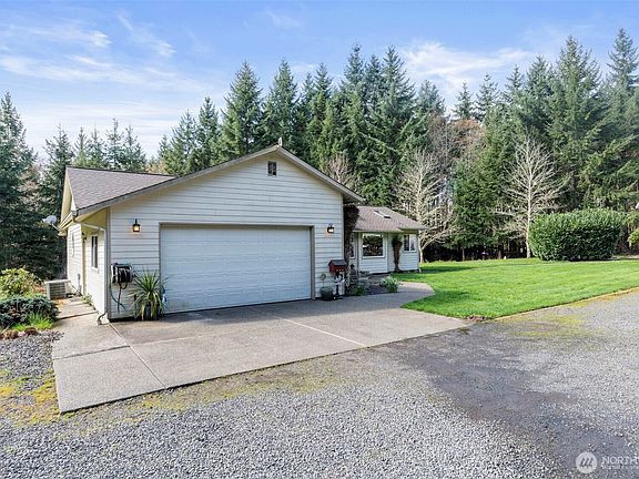 3rd image of 123 Cherry Ln.