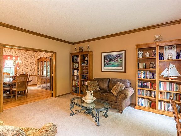 3rd image of 6130 Brandywine Dr
