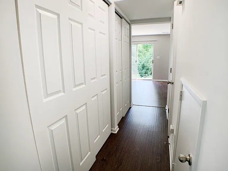 Walnut Creek Townhomes — Photo 23