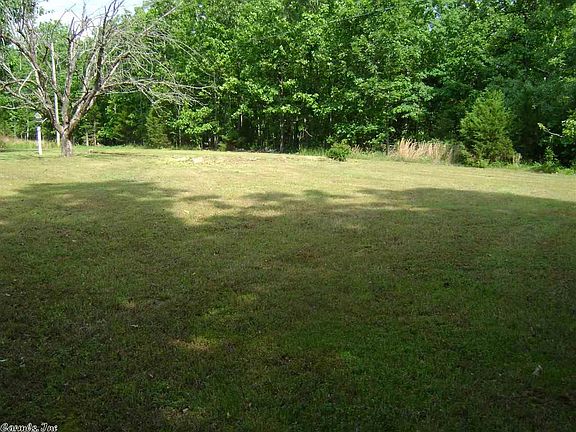 5th image of 1511 Strawberry Dr