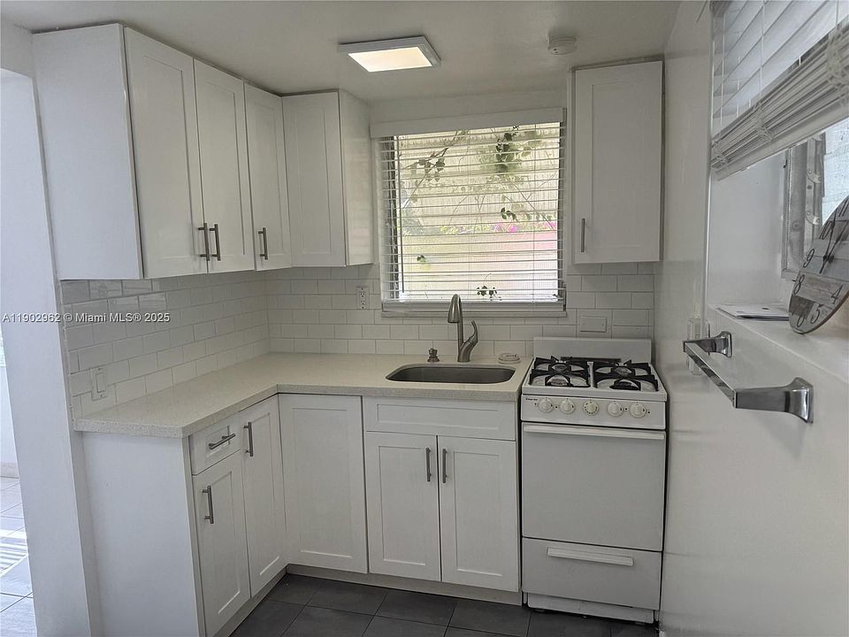 1st image of 1639A Fletcher St #1639C