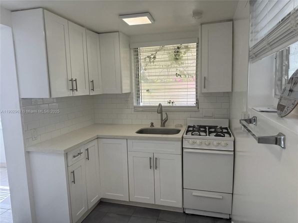 1639A Fletcher St #1639C