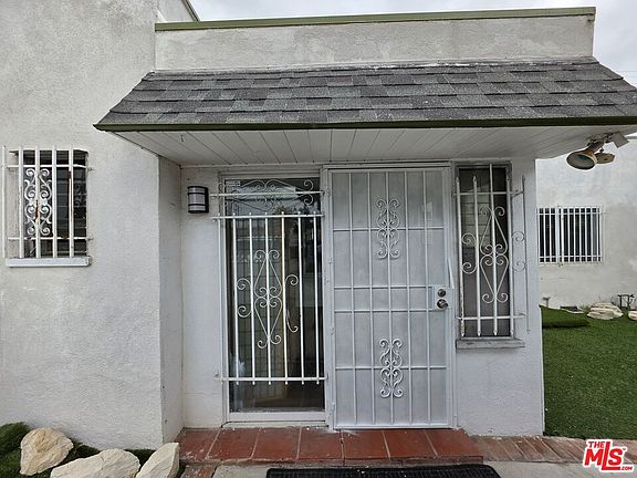 2nd image of 611 W 109th St