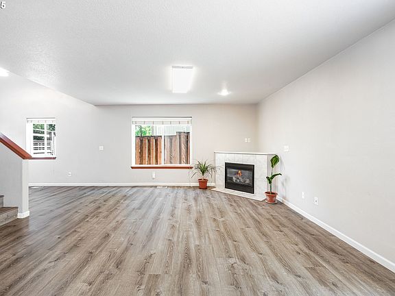 5th image of 9132 SE Clinton St