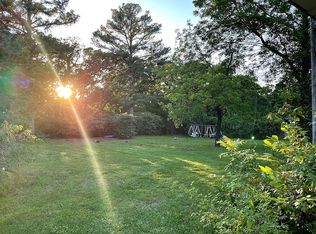 1113 Red Bud Dr, Azle, TX 76020