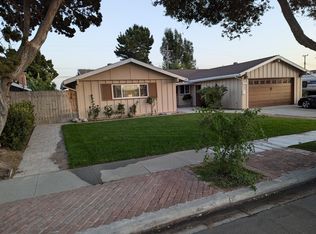 1890 Hobart Dr, Camarillo, CA 93010
