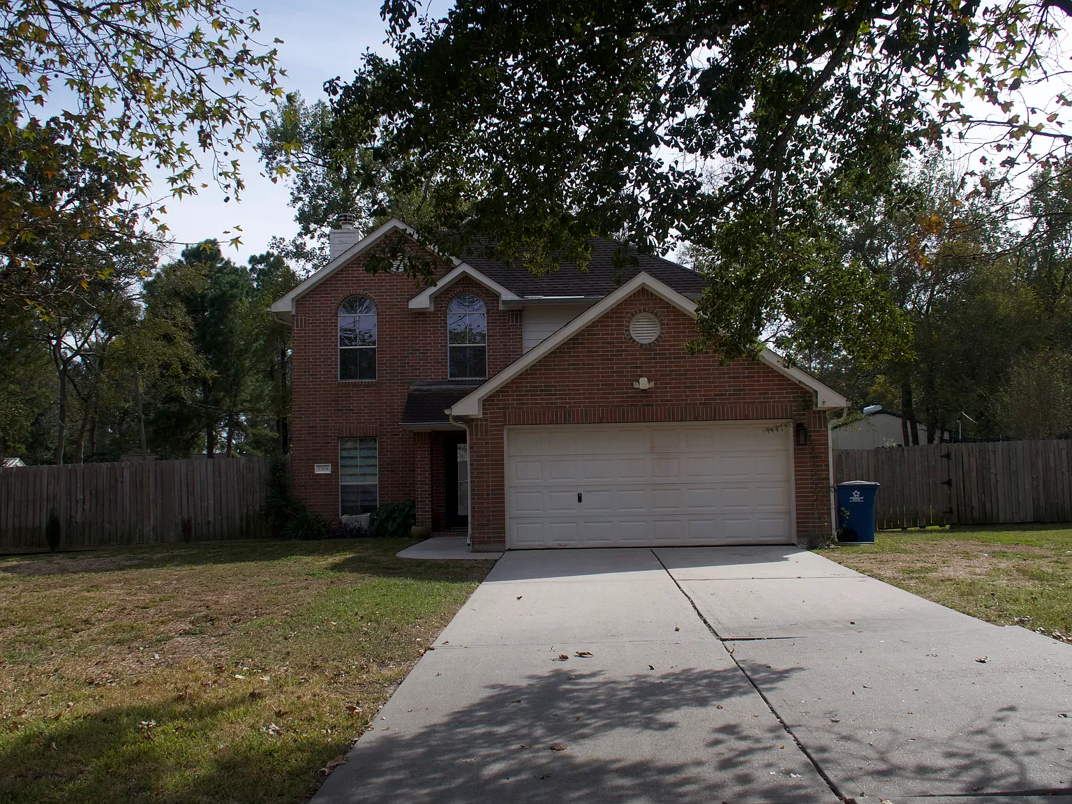 4 bed, 2.5 bath, 1745 sqft, $2,400 — Photo 2