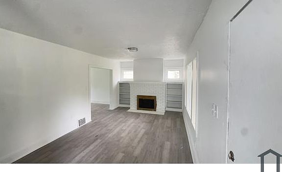 2nd image of 4311 E 119th St
