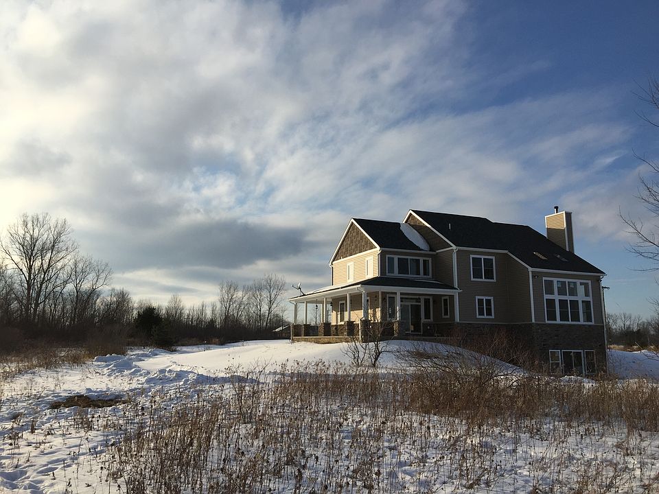 2nd image of 7458 Tower Rd