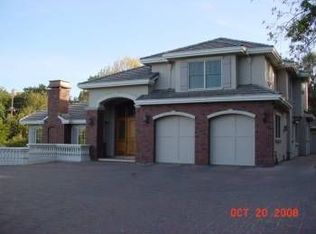 18124 Daves Ave, Monte Sereno, CA 95030