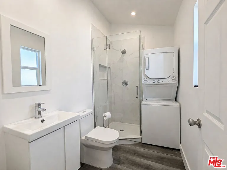 1170 S Beverwil Dr — Photo 35
