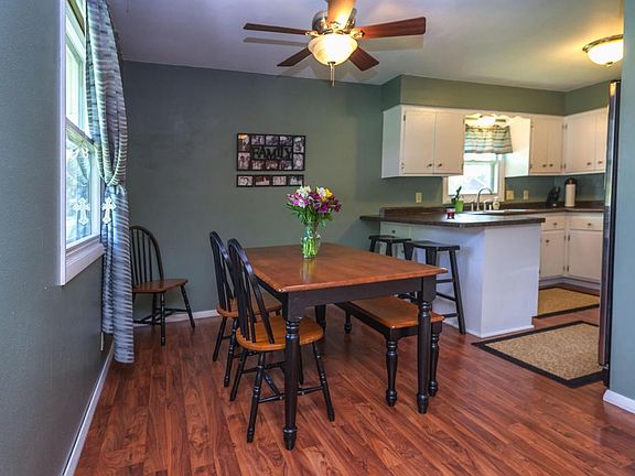 3rd image of 7875 Chapel Hill Ct W