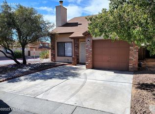 8031 N Tackroom Ln, Tucson, AZ 85741