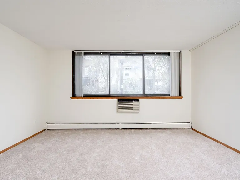 2211 Colfax Ave S — Photo 8