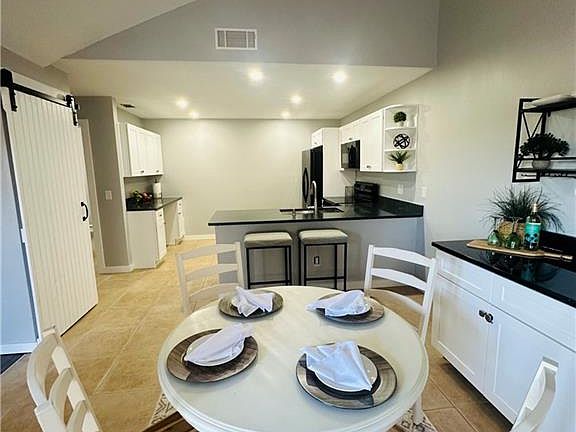 5th image of 6402 Royal Woods DR