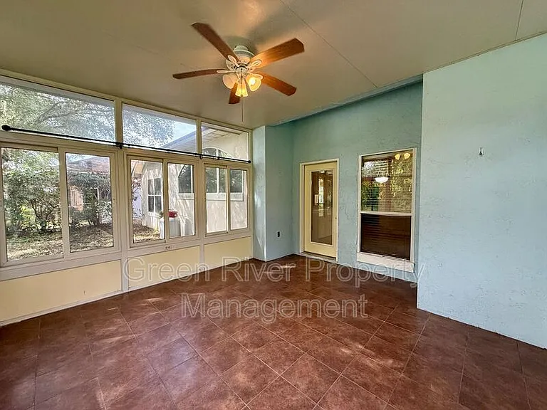 8716 Canopy Oaks Dr — Photo 46