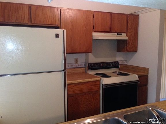 2nd image of 5027 Anacacho St