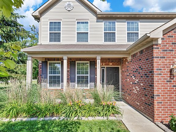 2nd image of 2211 Willowview Dr