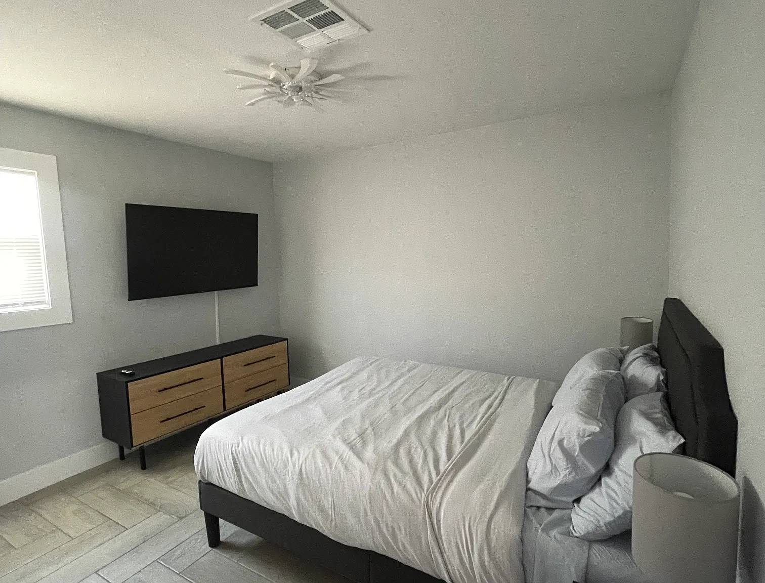 4 bed, $4,235 — Photo 3