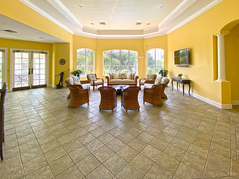 5050 Fairways Cir #301 — Photo 28