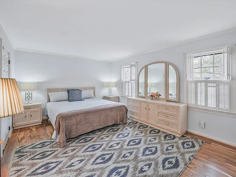 206 Westchase Dr — Photo 17