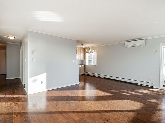 4th image of 3080 Lonsdale Ave #318