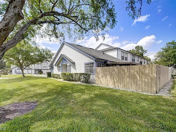 3rd image of 2825 Candela Ct