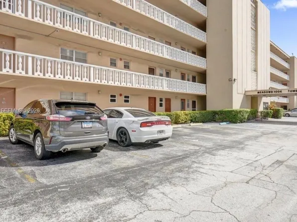 218 NE 12th Ave APT 302, Hallandale Beach, FL 33009