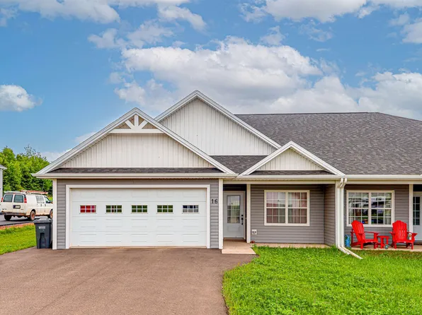 16 Swallow Dr, Stratford, PE C1B 1S6
