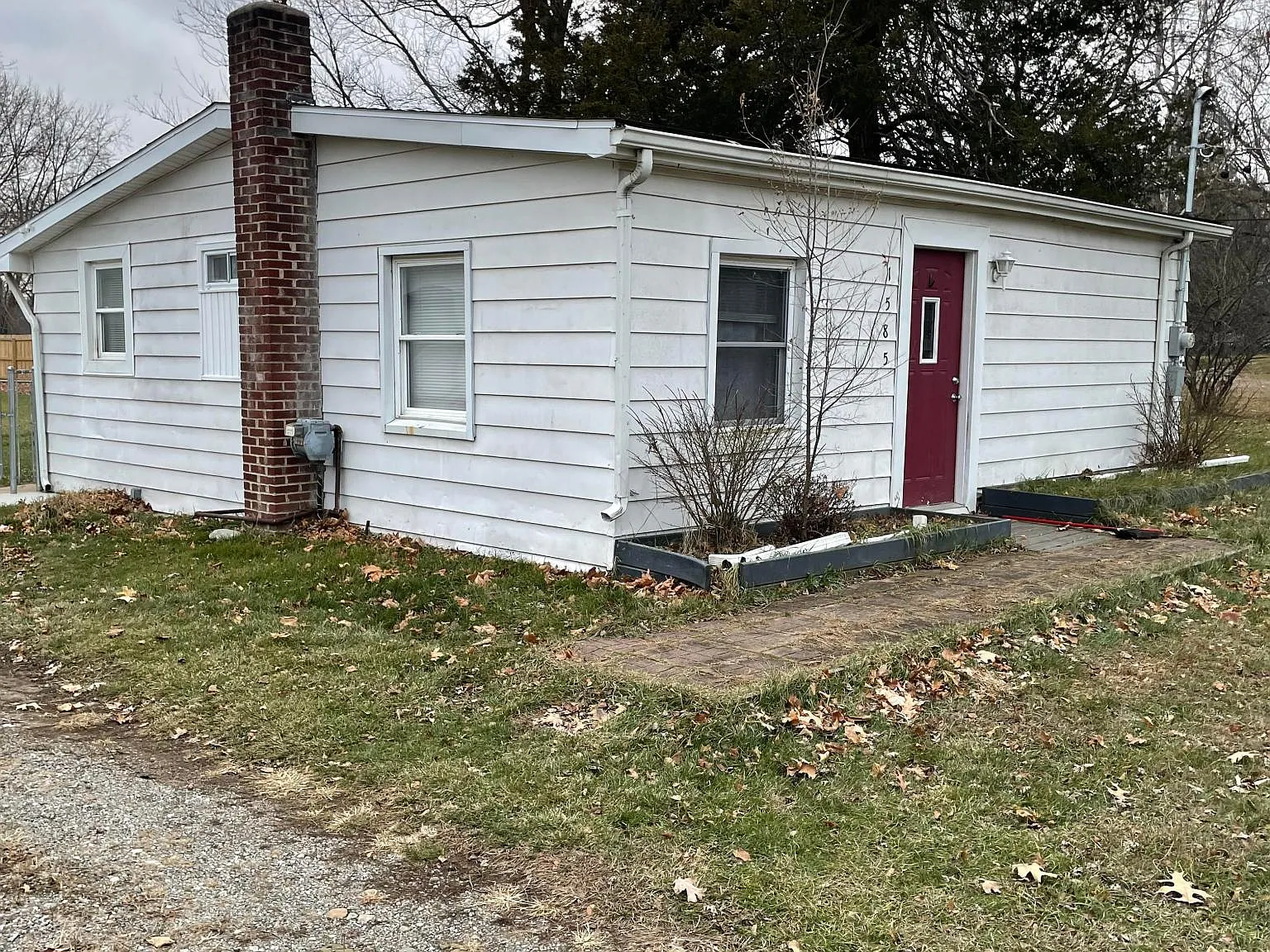 2 bed, 850 sqft, $1,300 — Photo 1