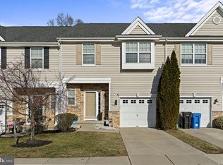 103 Oakridge Dr, Mount Royal, NJ 08061