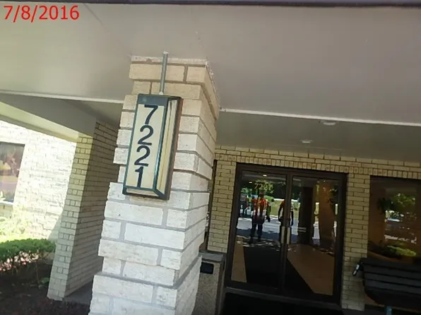 7221 Wolf Rd #308, Indian Head Park, IL 60525