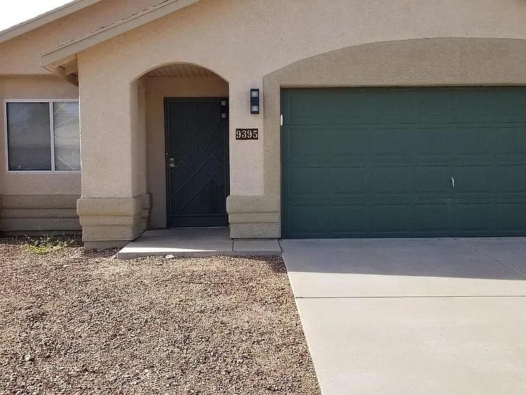 9395 E Lochnay Ln — Photo 1