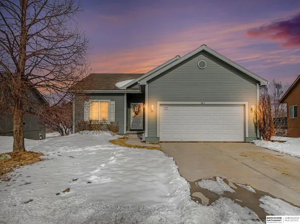 5013 N 160th St, Omaha, NE 68116