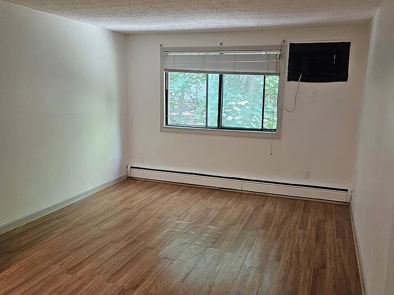 545 Calef Rd #16 — Photo 7