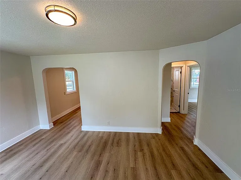 1650 Prescott St S — Photo 3