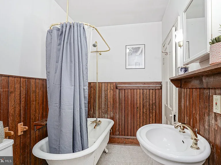 315 Chestnut St — Photo 13