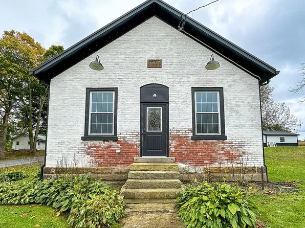 10845 Pine Rd, Conneaut Lake, PA 16316
