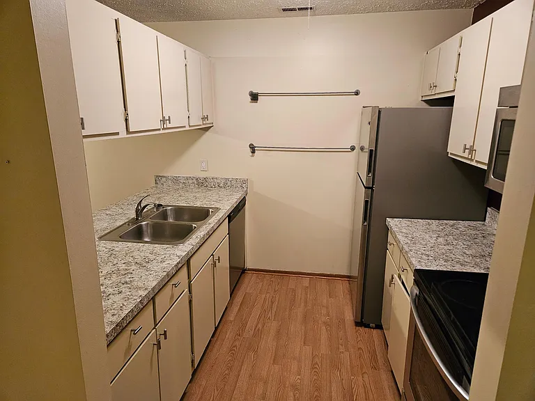 1570 W Pond Dr #32 — Photo 12