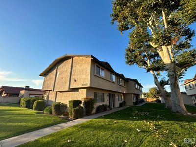 4208 White Ln, Bakersfield, CA, 93309
