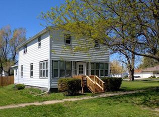 407 S Melvin St, Gibson City, IL 60936