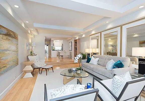 5th image of 333 W 57th St APT 305