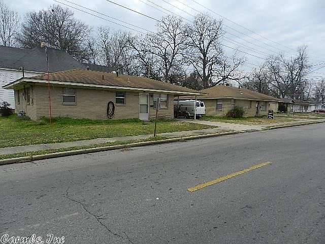 2nd image of 610 S Wisconsin St