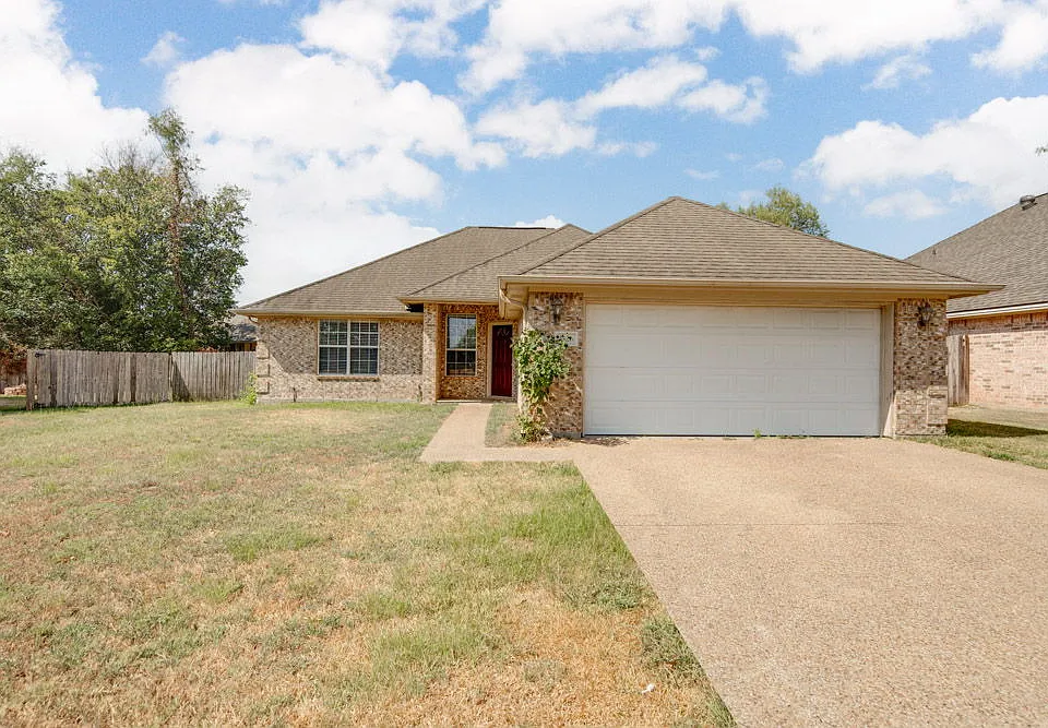 3526 Farah Dr