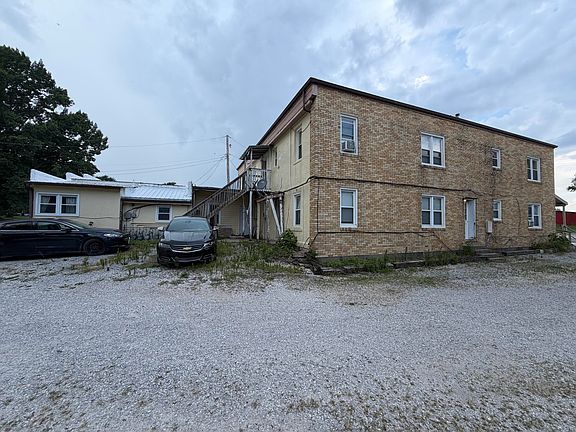 3rd image of 436 Redwood Dr
