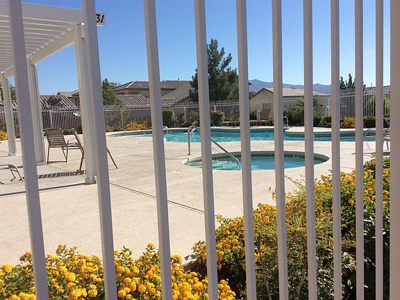 Community pool&spa