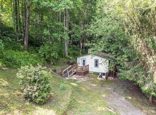 1053 Hall Top Rd, Waynesville, NC 28786