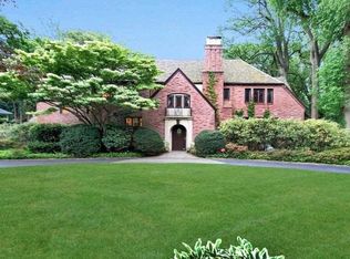 23 Bonnie Heights Rd, Manhasset, NY 11030